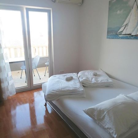 Apartments Dinko Duće Buitenkant foto