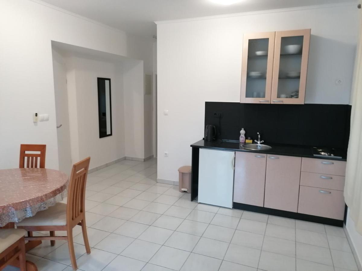 Apartments Dinko Duće Buitenkant foto