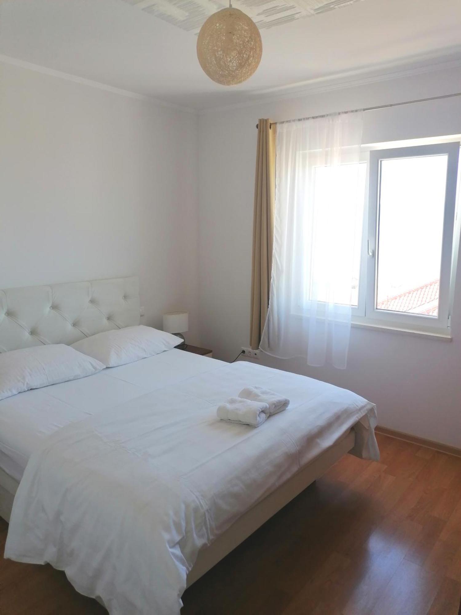 Apartments Dinko Duće Buitenkant foto